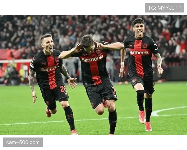 勒沃库森客场对阵奥林匹亚科斯,德甲球队防守反击战术面临希腊主场考验