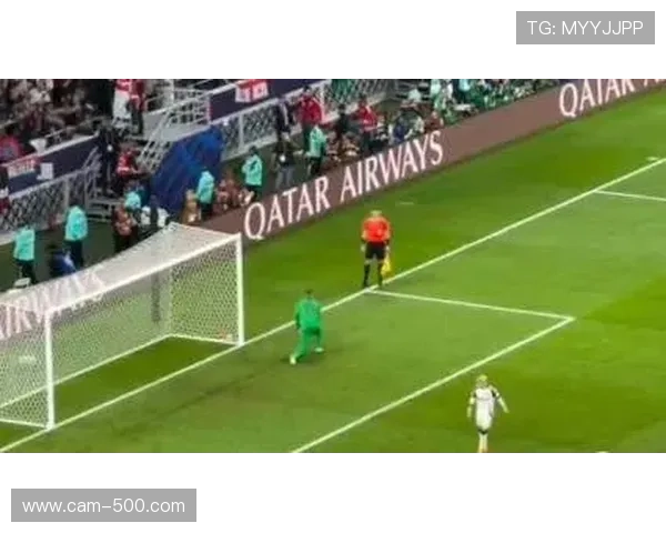 十人巴黎客胜展现冠军韧性,萨福诺夫扑点成转折点